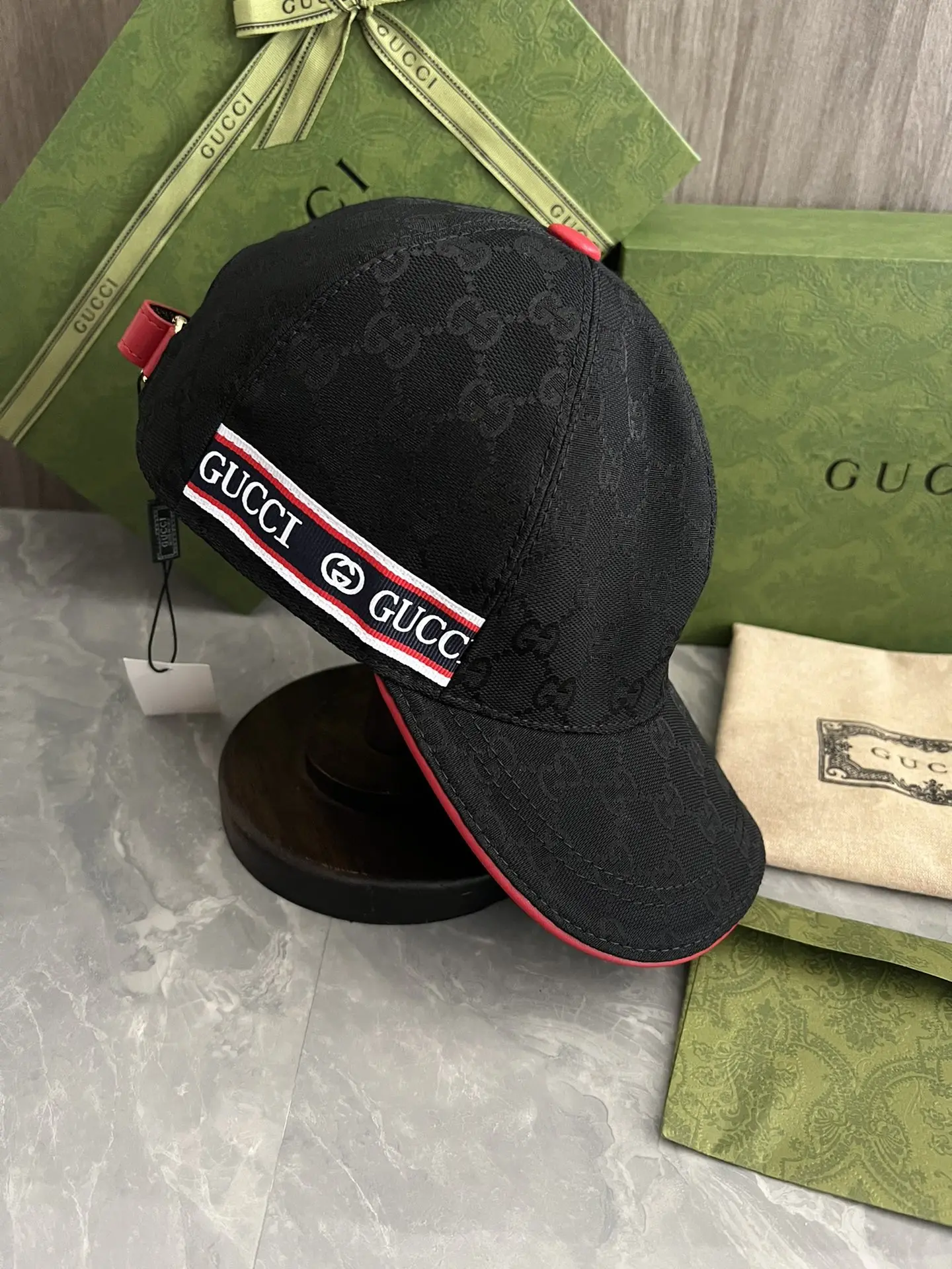 Gucci cap dx07